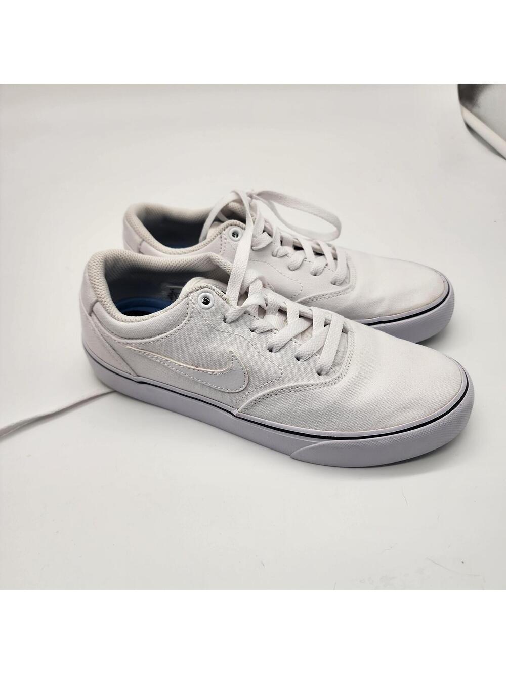 Nike SB Chron 2 White Canvas Skate Shoes mens size 5 womans size 6.5